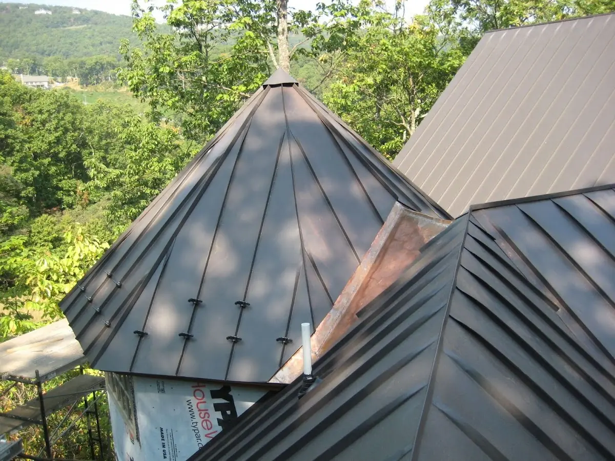 Professional Shingle Replacement & Repair by Craftsman Roofing in Windsor